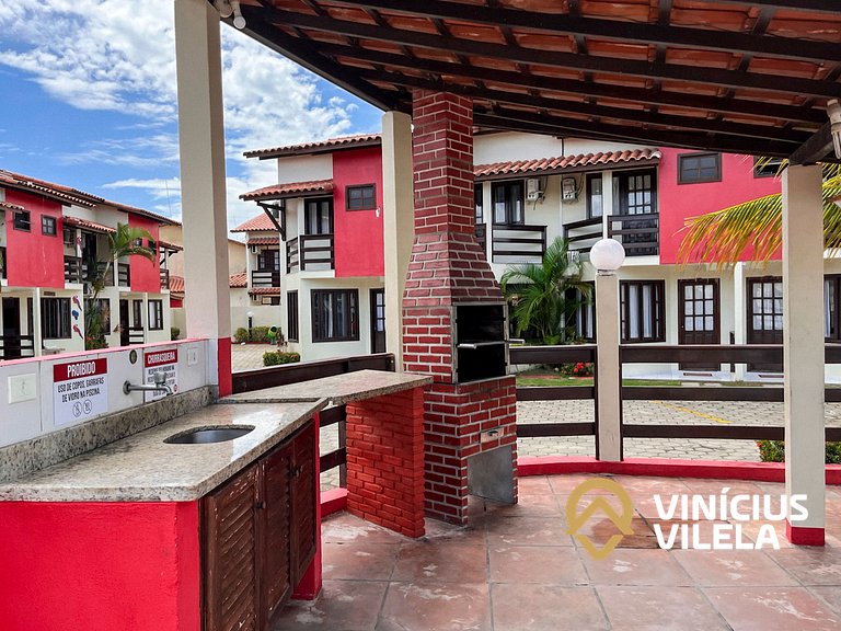 Casa com 2 suítes ambas com ar condicionado e TV, churraquei