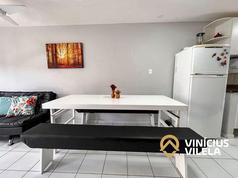 Casa com 3 suítes ambas com ar condicionado e TV, banheiros