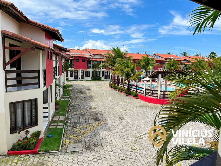 Casa com 3 suítes ambas com ar condicionado e TV, banheiros