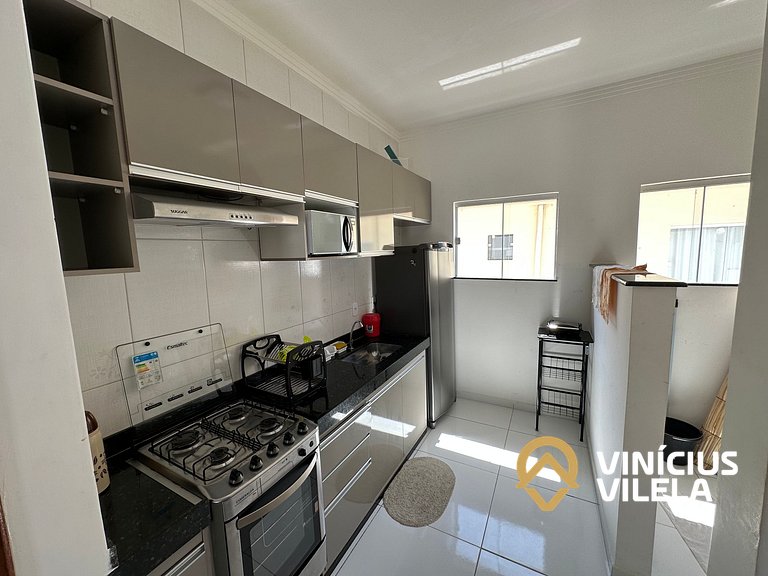 Apto no pavimento superior com 2 quartos (ambos com ar)com v