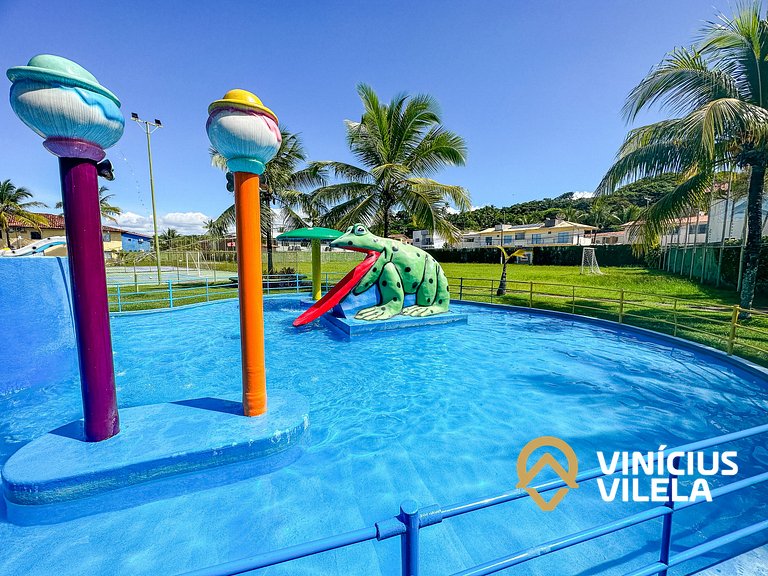 Suiíte com ar , frigobar proximo ao axé Moi