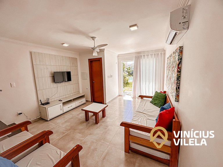 Casa toda climatizada com 2 suítes, gourmet privativo e inte