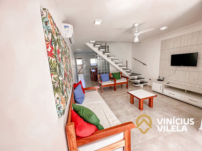 Casa toda climatizada com 2 suítes, gourmet privativo e inte