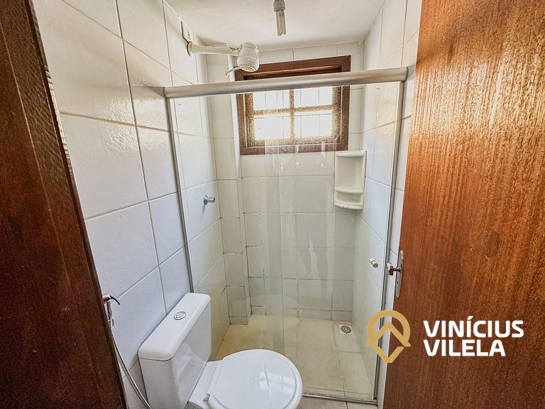 Casa com 2 suítes (todas com ar), churrasqueira e internet p