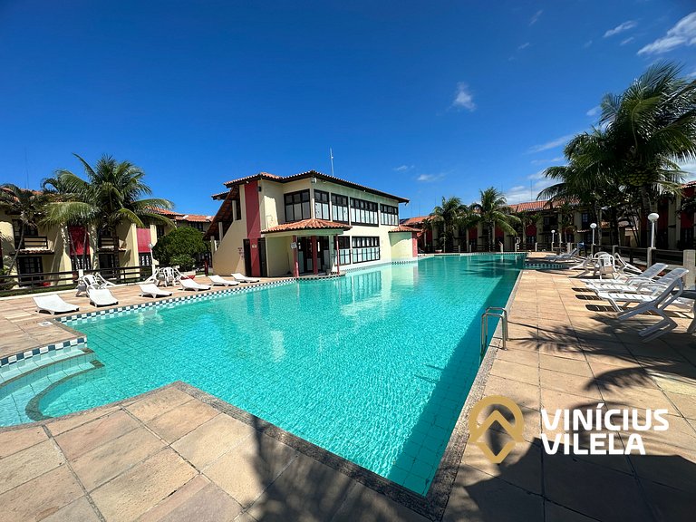 Casa em Condomínio localizado a aproximadamente 250m da prai