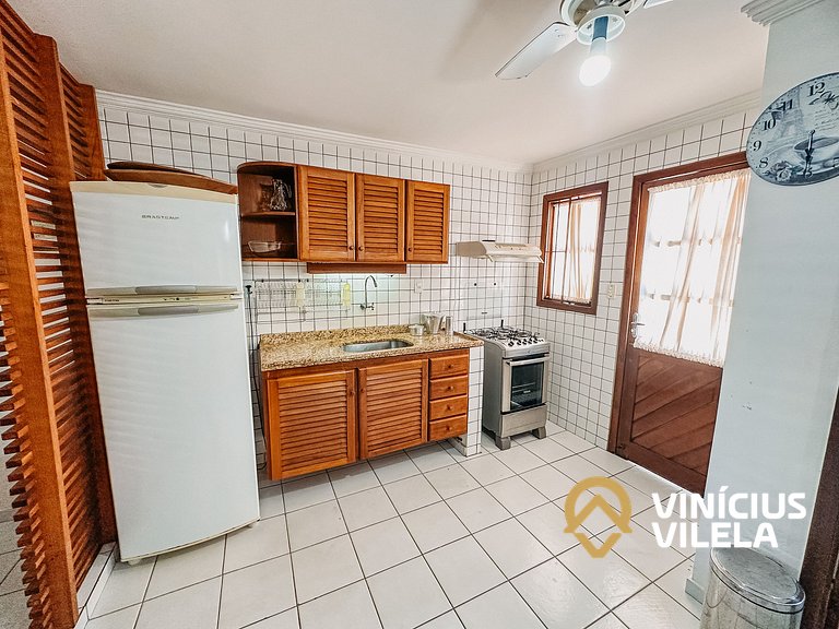 Casa com 2 Suites (todas com ar condicionado), internet priv