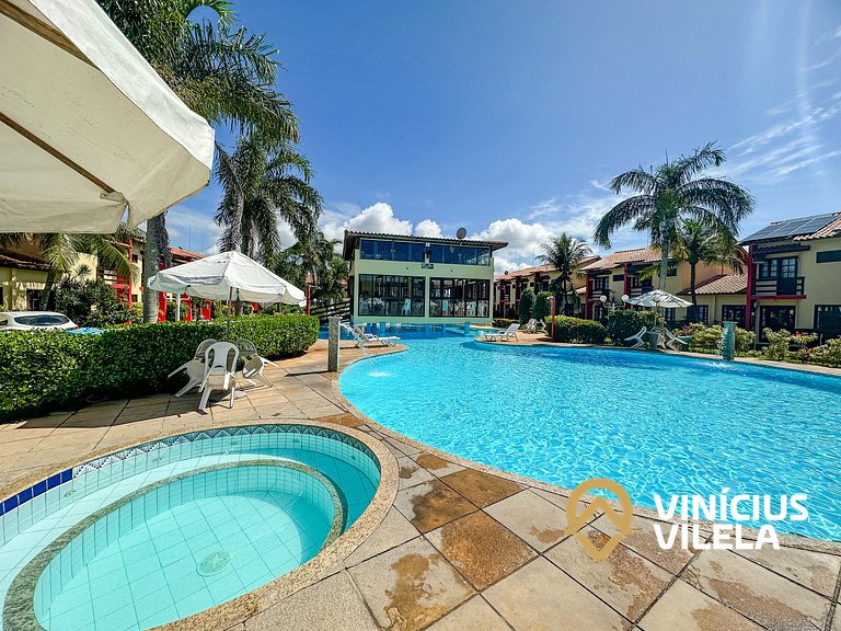 Casa com 3 Suites (todas com ar condicionado), internet priv