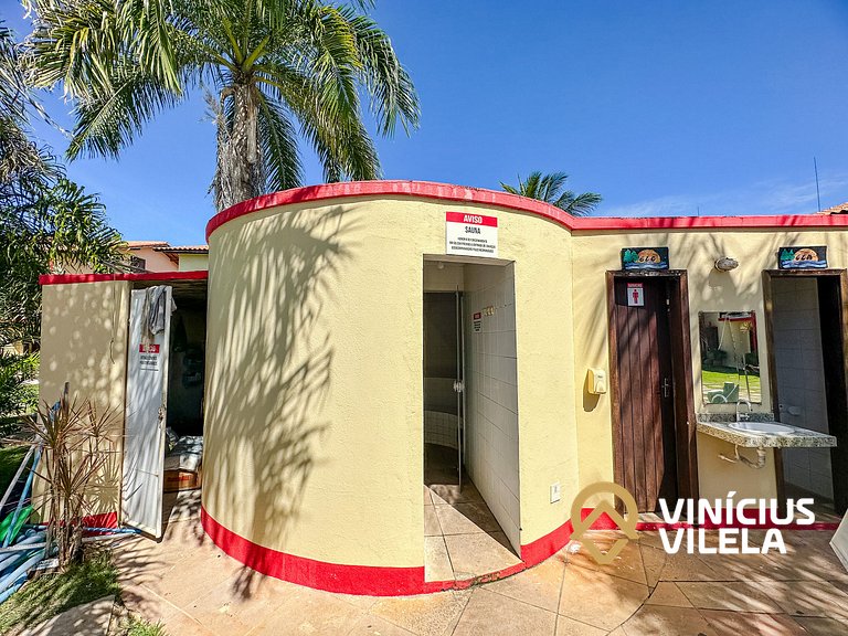Casa com 3 Suites (todas com ar condicionado), internet priv