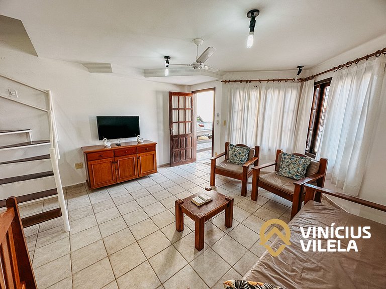Casa com 2 suítes (ambas com ar split) e internet privativa