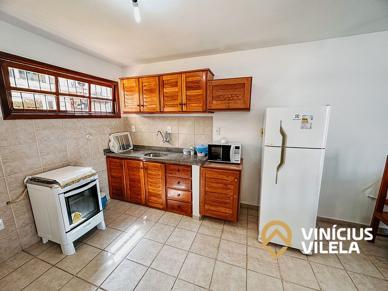 Casa com 2 suítes (ambas com ar split) e internet privativa
