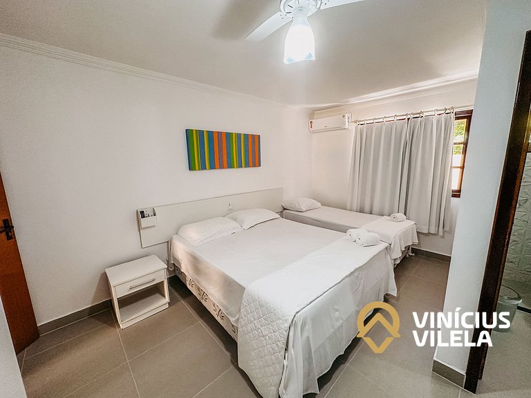 Casa diferenciada e reformada, com 3 suítes (todas com ar co