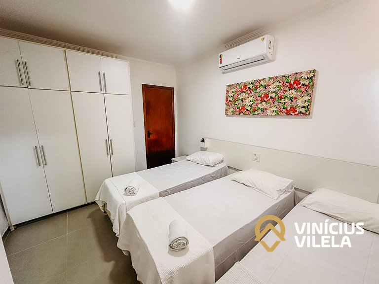 Casa diferenciada e reformada, com 3 suítes (todas com ar co