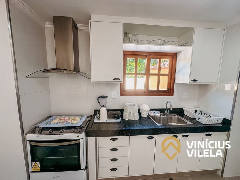 Casa diferenciada e reformada, com 3 suítes (todas com ar co