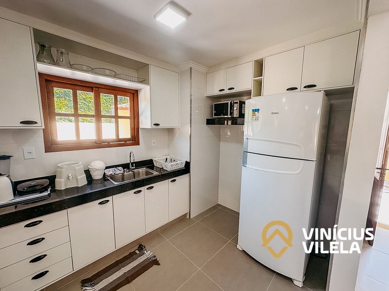 Casa diferenciada e reformada, com 3 suítes (todas com ar co