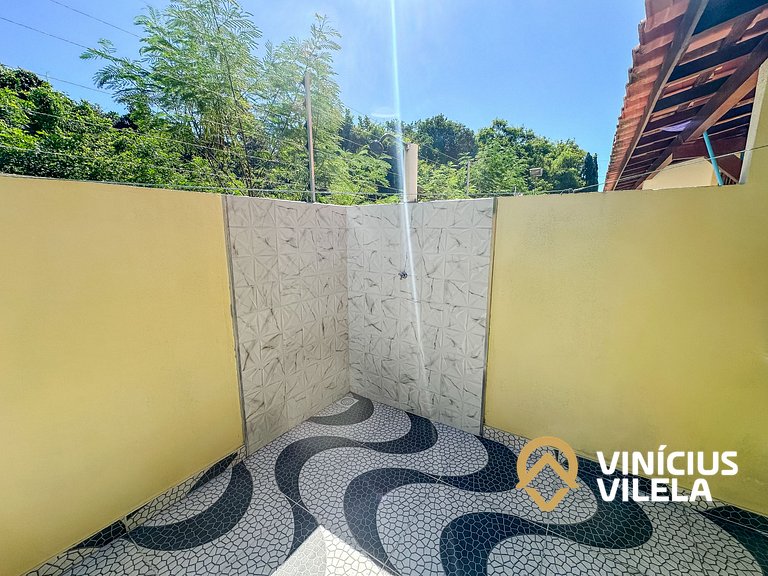 Casa diferenciada e reformada, com 3 suítes (todas com ar co