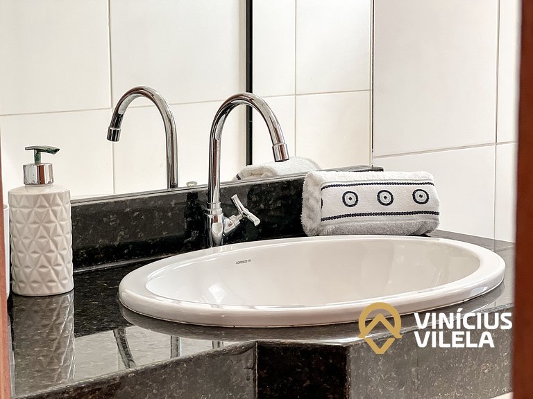 Apto 3 quartos sendo 1 suíte, mobilia de excelente padrão ac