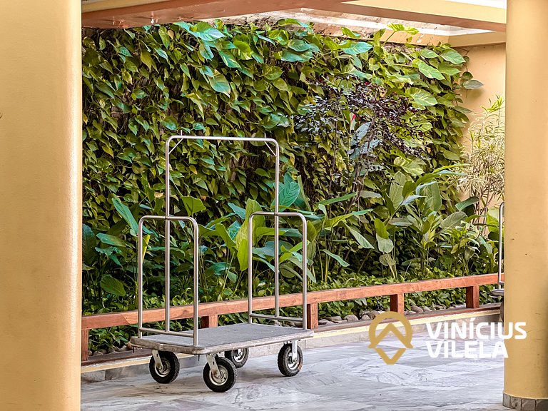 Suiíte com ar , frigobar proximo ao axé Moi