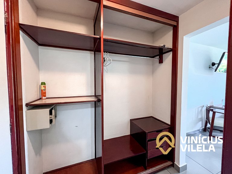Suiíte com ar condicionado, frigobar e mesa para trabalho ac
