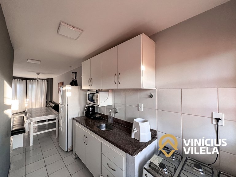 Casa com 3 suítes ambas com ar condicionado e TV, banheiros