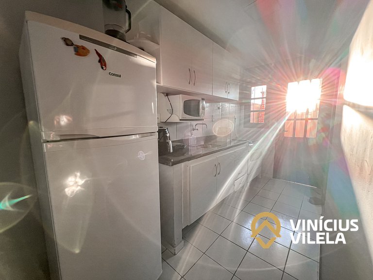 Casa com 3 suítes ambas com ar condicionado e TV, banheiros