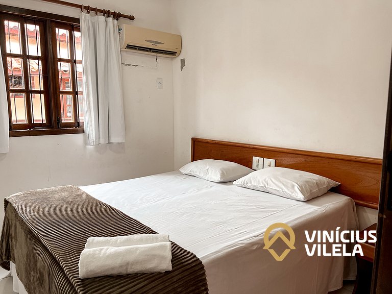 Casa com 2 suítes (todas com ar), churrasqueira e internet p