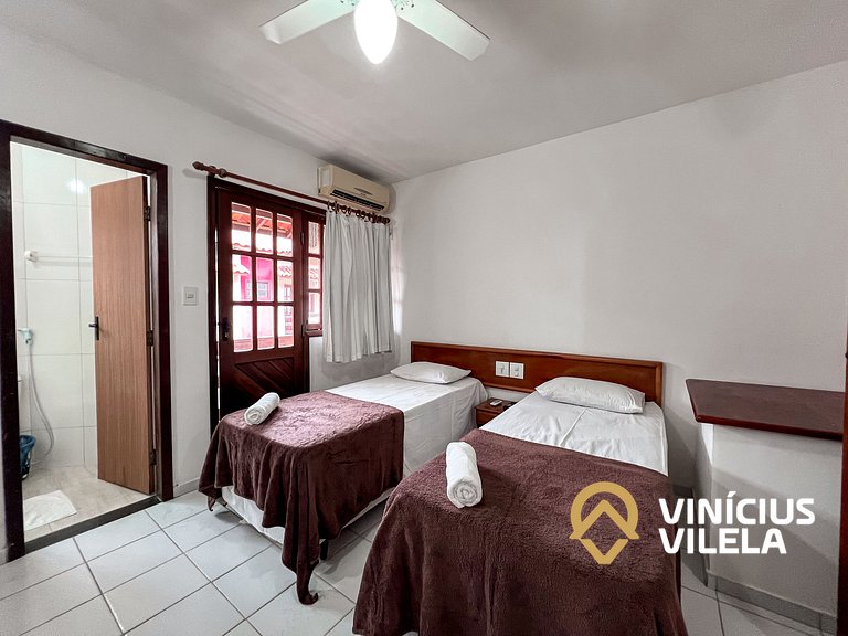 Casa com 2 suítes (todas com ar), churrasqueira e internet p