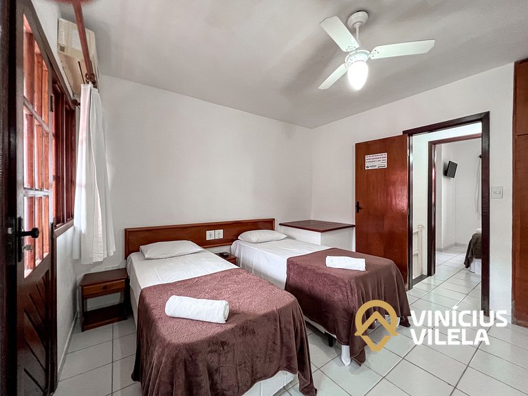 Casa com 2 suítes (todas com ar), churrasqueira e internet p