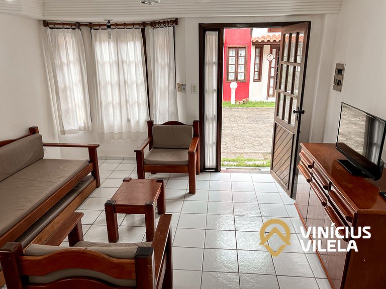 Casa com 2 suítes (todas com ar), churrasqueira e internet p