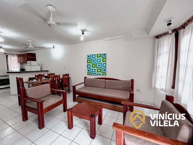 Casa com 2 suítes (todas com ar), churrasqueira e internet p