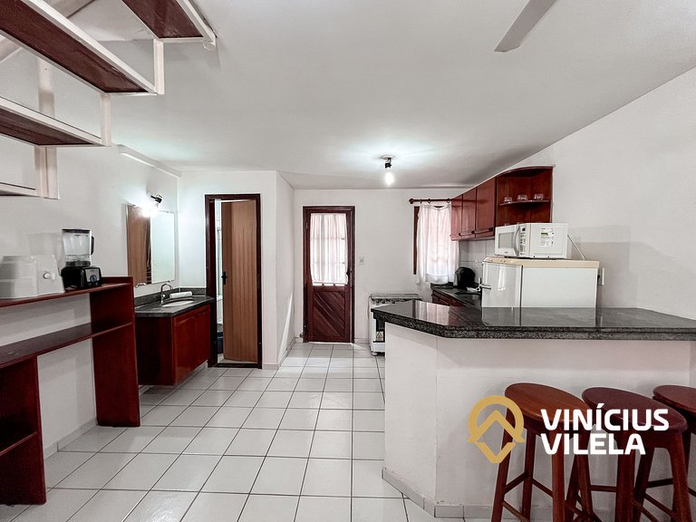 Casa com 2 suítes (todas com ar), churrasqueira e internet p