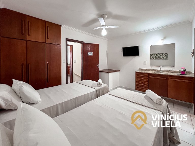 Casa com 3 suítes ambas ar condicionado e TV, internet exclu