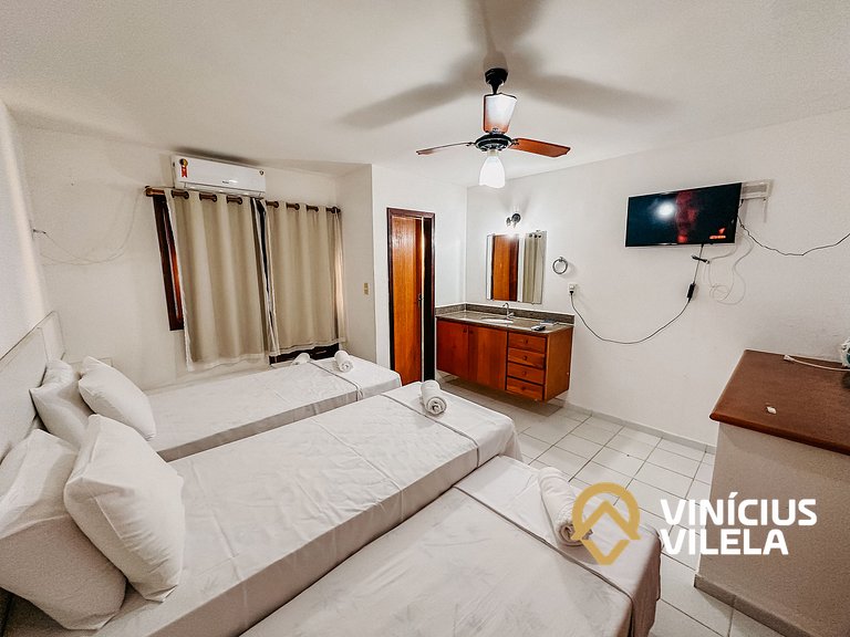 Casa com 2 suítes ambas com ar condicionado e TV, churraquei