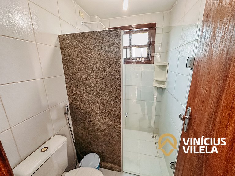 Casa com 2 suítes ambas com ar condicionado e TV, churraquei