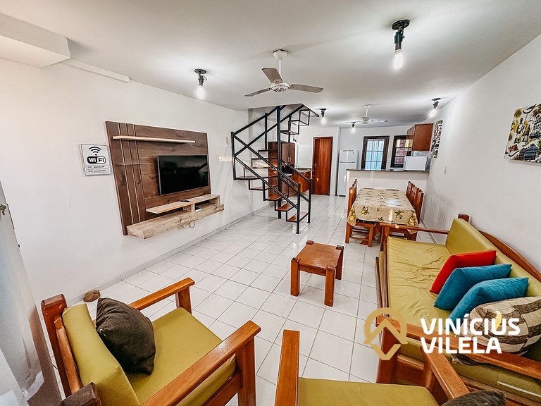 Casa com 2 suítes ambas com ar condicionado e TV, churraquei