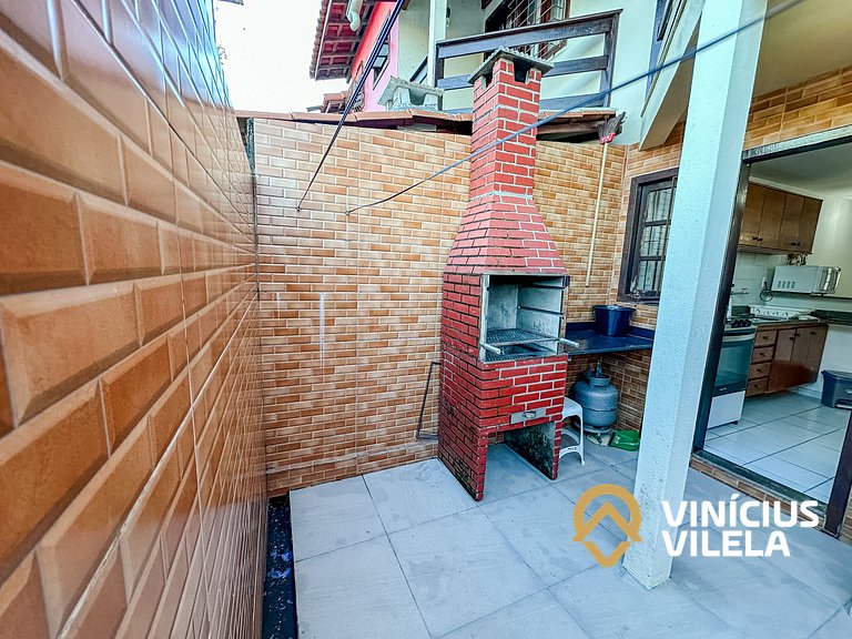 Casa com 2 suítes ambas com ar condicionado e TV, churraquei