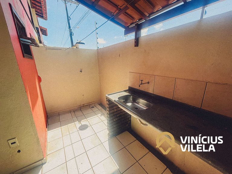 Casa com 3 suítes ambas com ar condicionado e TV, gourmet pr