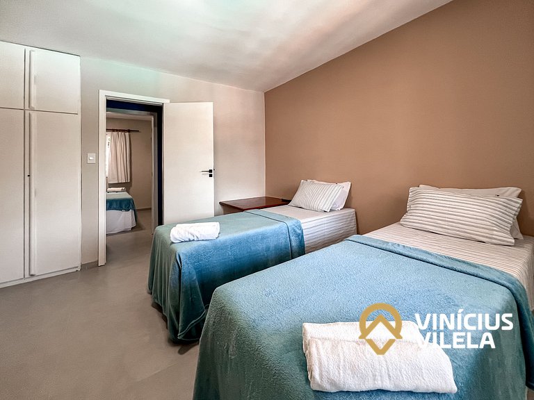 Casa toda reformada com 3 suítes (todas com ar), internet pr
