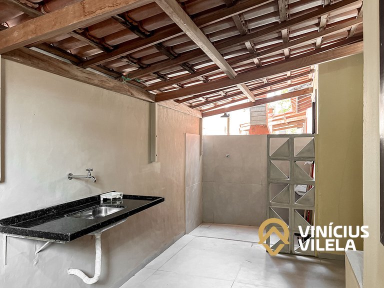 Casa toda reformada com 3 suítes (todas com ar), internet pr