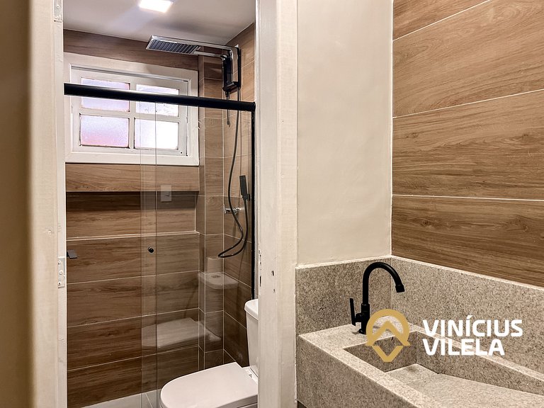 Casa toda reformada com 3 suítes (todas com ar), internet pr