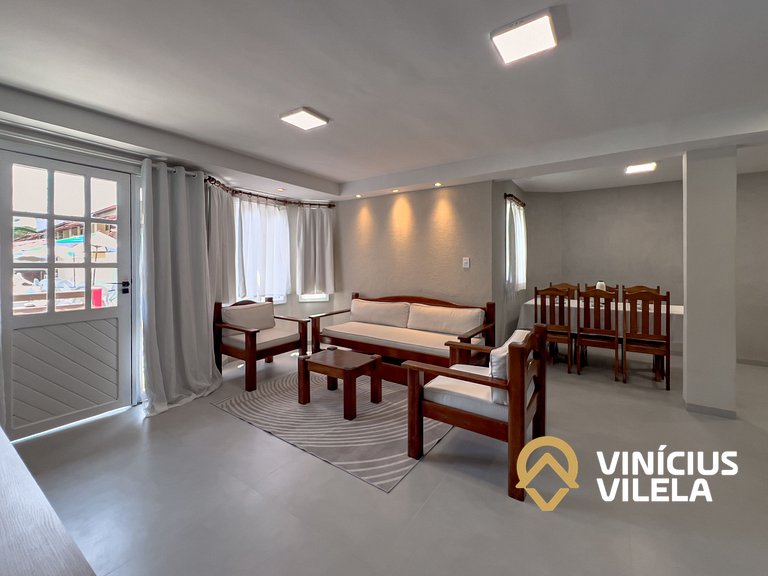 Casa toda reformada com 3 suítes (todas com ar), internet pr