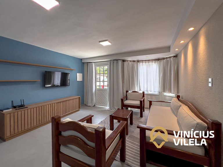 Casa toda reformada com 3 suítes (todas com ar), internet pr