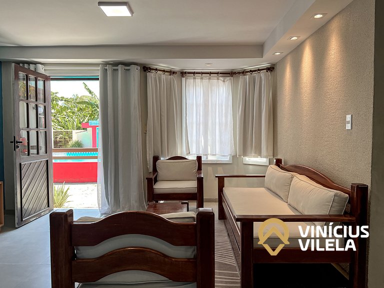 Casa toda reformada com 3 suítes (todas com ar), internet pr