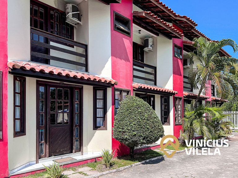 Casas com 2 ou 3 suítes (todas com ar split), com internet p