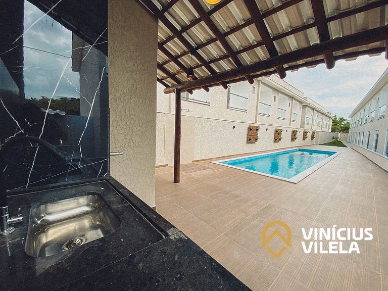 Com 3 suítes, sala climatizada e com cervejeira, acomoda até