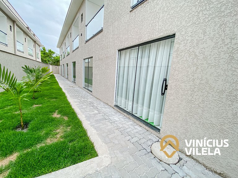 Com 3 suítes e sala climatizada, acomoda até 10 pessoas, chu