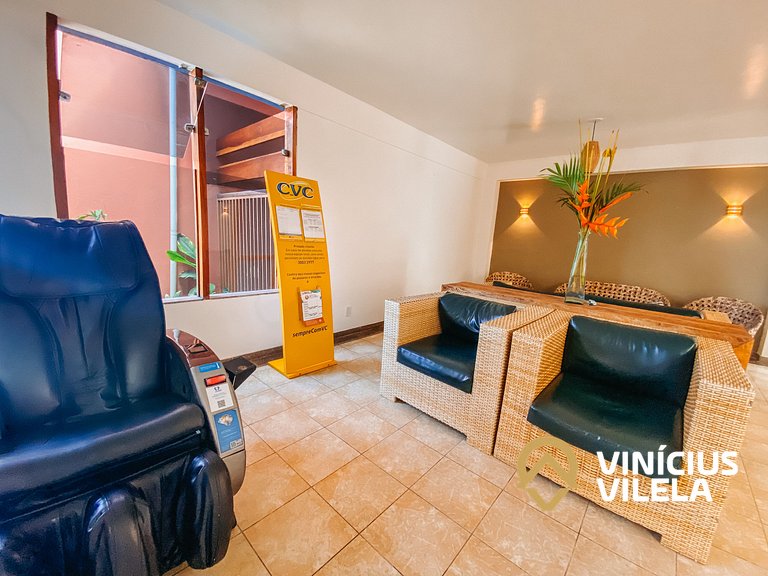 Flat 1 com quarto frente praia de Taperapuã