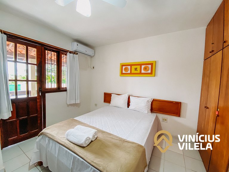 Casa com 2 suítes ambas com ar condicionado e TV, e internet