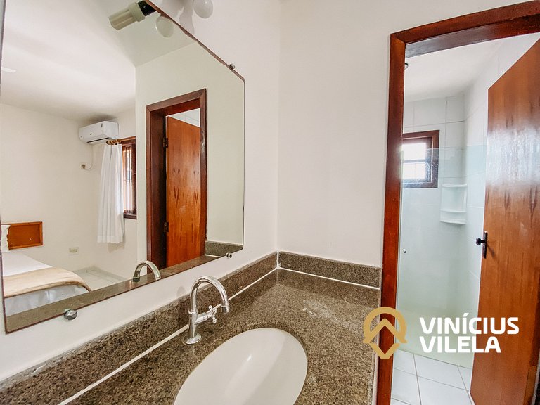 Casa com 2 suítes ambas com ar condicionado e TV, e internet