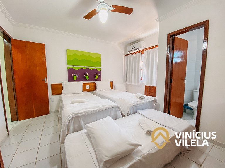 Casa com 3 Suites (todas com ar condicionado), internet priv