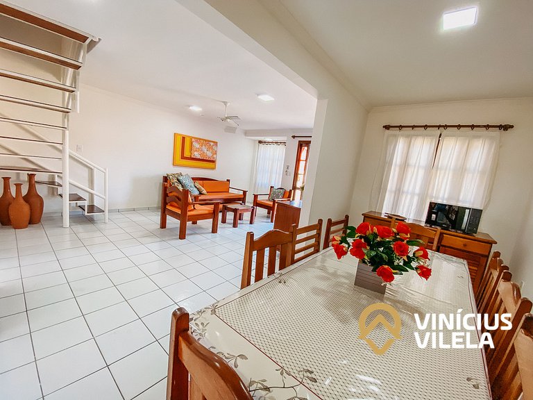Casa com 3 Suites (todas com ar condicionado), internet priv